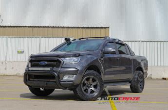 FORD RANGER VAPOR BLACK MACHINED WITH DARK TINT
